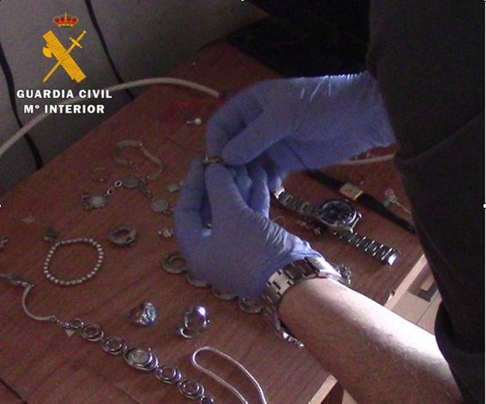 Sucesos.- Tres detenidos y tres investigados por el robo con fuerza en viviendas