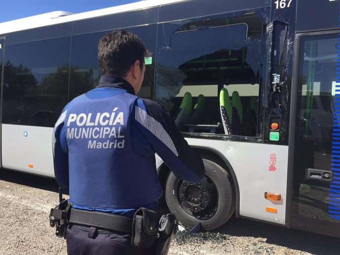 Sucesos.- Herido grave un trabajador tras ser golpeado por un autocar en un apar
