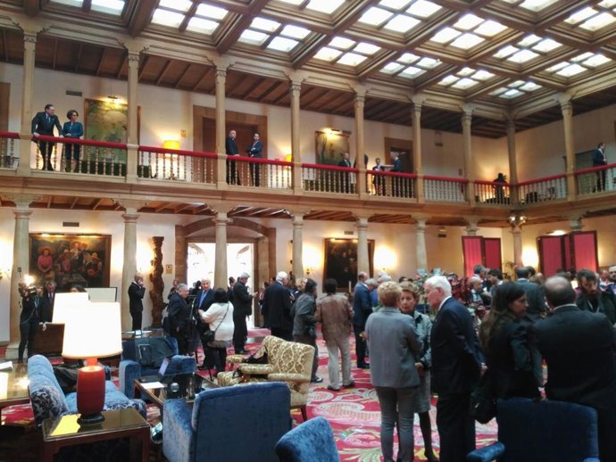 El Hall del Reconquista en la mañana de las Audiencias Reales por los Princesa.