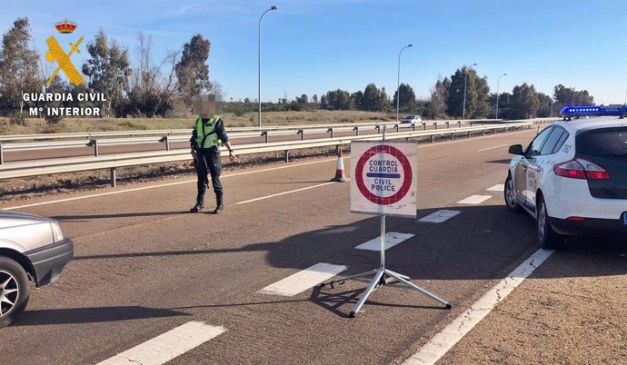 Sucesos.- Detenido en Badajoz un "peligroso" delincuente que huyó de un control 