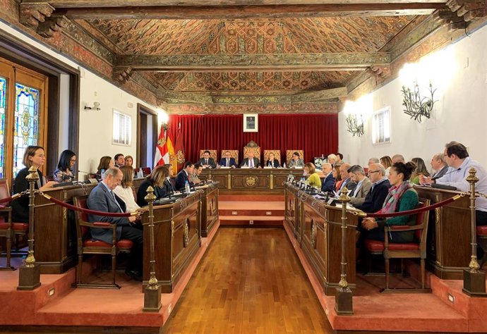 Diputación de Valladolid acuerda impulsar la reducción de plásticos en los edifi