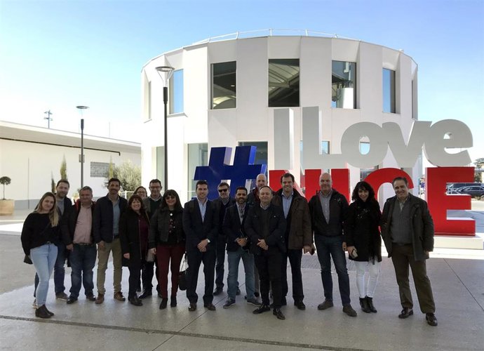 [Grupoeconomiacat] Foto Y Nota De Prensa: Más De Una Quincena De Empresas De Cád