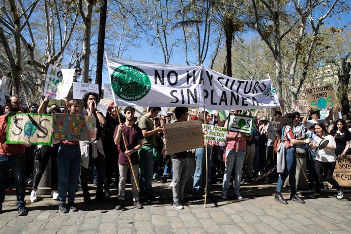 Movilizaciones de jóvenes en Andalucía este viernes por la huelga mundial por el