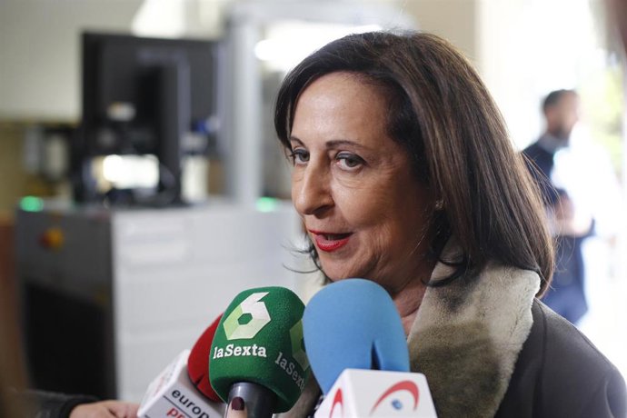 Robles cree que el 'ciberataque' a la red de Defensa demuestra la existencia de 