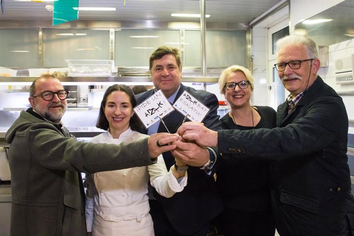 Hosteleros de San Sebastián elaborarán pintxos dedicados a Juan Mari Arzak con b