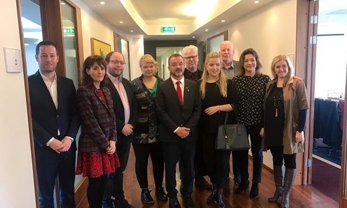 Bosch explica la situación de Catalunya por el juicio del 1-O a diputados island