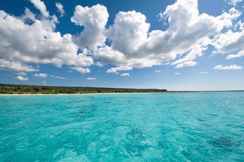 República Dominicana promueve proyectos turísticos en Playa Dorada y Bahía de la