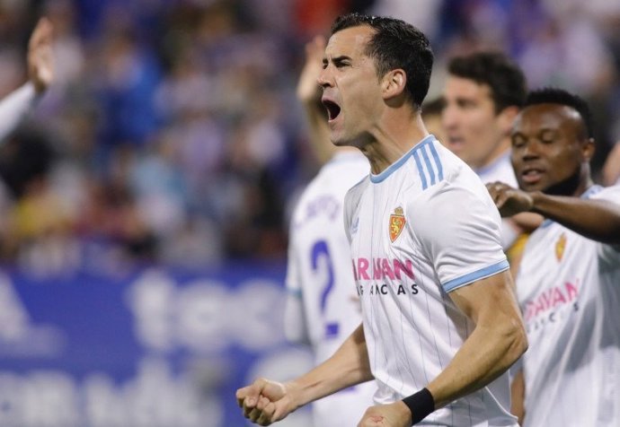 Fútbol/Liga 123.- (Crónica) El Albacete acecha el ascenso directo y el Zaragoza 