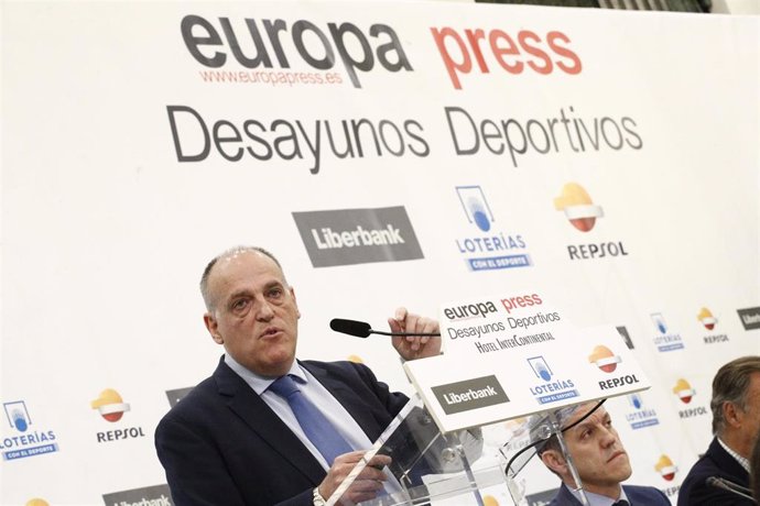El presidente de LaLiga, Javier Tebas, protagoniza un desayuno deportivo de Euro