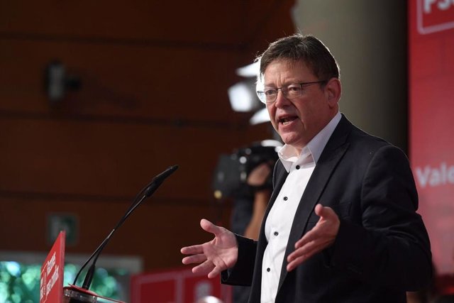 Ximo Puig durante su discurso en la Festa de la Rosa de PSPV