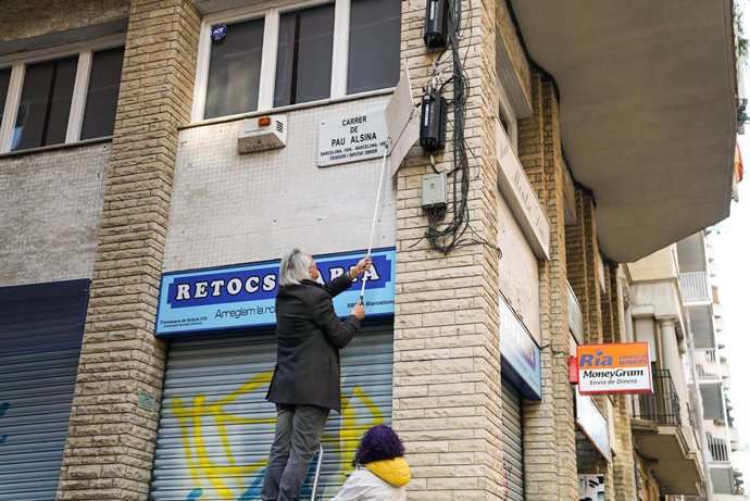 El districte de Grcia de Barcelona canvia de nom el carrer Secretari Colopa po