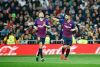 Luis Suárez sufre un esguince ante el Betis