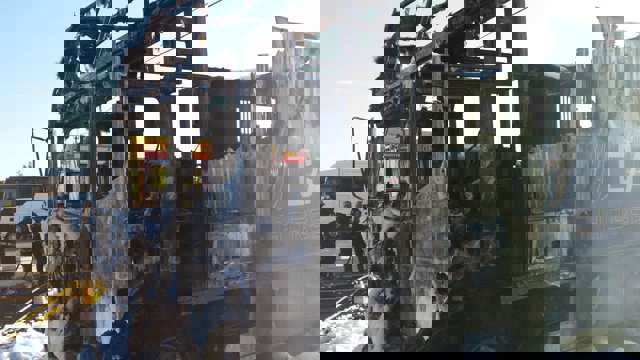 Camión incendiado en Vejer de la Frontera (Cádiz) con un fallecido