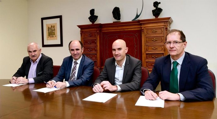 El Gobierno de Navarra y Harivenasa firman un convenio para crear en Arakil una 