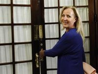 La exdiputada del PP Lourdes Méndez será candidata de Vox por Murcia y el historiador Fernando Paz, por Albacete