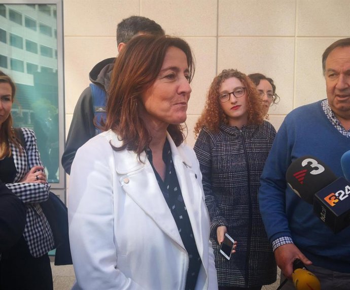 El Puerto de Barcelona insta a dialogar a los transportistas y asegura que la me