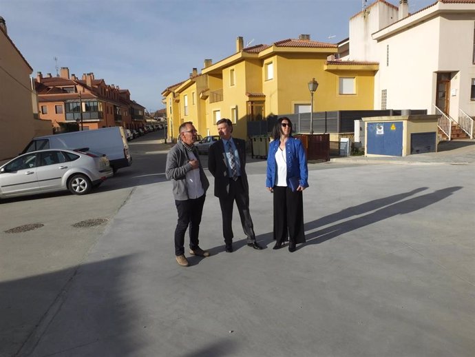 Una inversión de 75.000 euros permite pavimentar y reformar varias calles de Esp