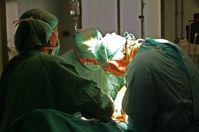 Andalucía.- Hospitales granadinos realizan once trasplantes renales en los prime