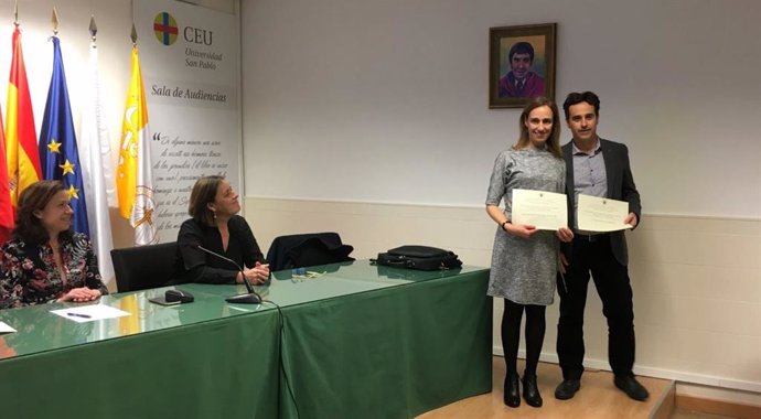 L'Escola d'Estudis Cooperatius de la UCM premia a dos professors d'Economí