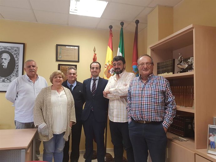 Córdoba.- La Junta aborda con UGT las medidas que tomará en apoyo la creación de