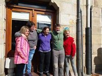 La nieve "borró" la ruta y los senderistas esperaron "cantando y bailando"