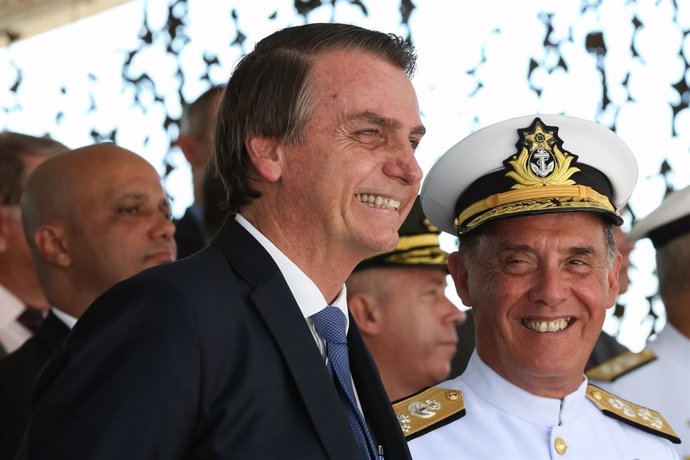 Bolsonaro, criticado en Brasil por una acusación falsa contra una reportera