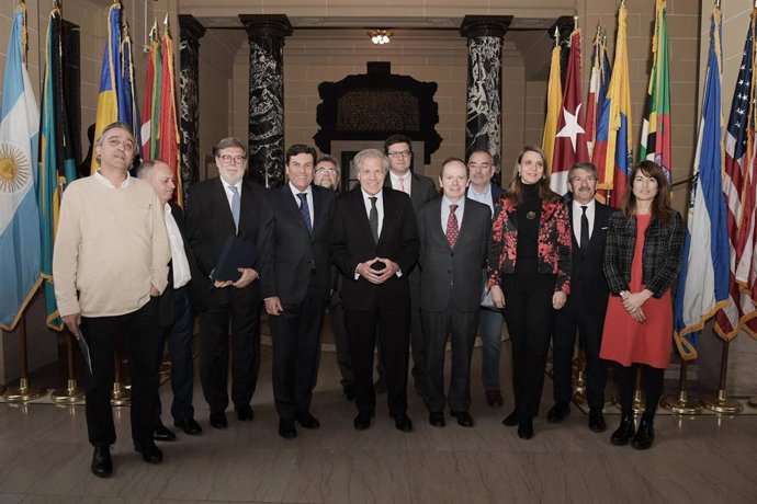 CyL defiende su modelo de concertación económica y social como instrumento para 