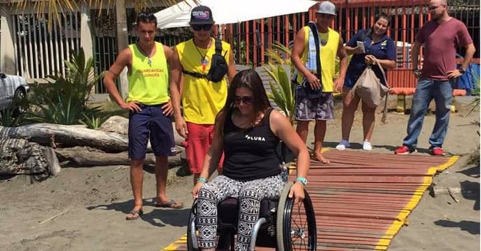 Costa Rica posee la primera playa de accesibilidad universal de Centroamérica