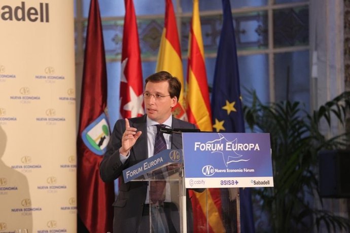 Bajar tasa del SER, oficina digital y recuperar el 'Madrid Tax Free' para empren