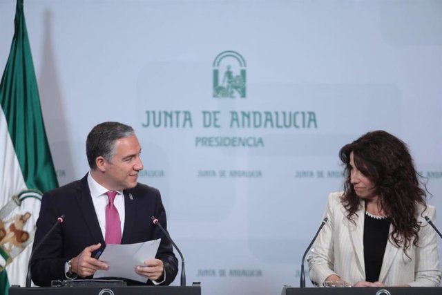 AV.- La Junta acusa al anterior Gobierno de "ocultar" a 34.000 andaluces en list