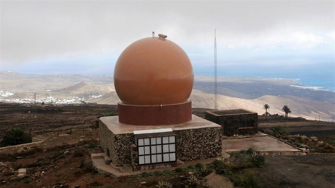 ENAIRE instala un nuevo radar en la isla de Lanzarote para dar cobertura a los v