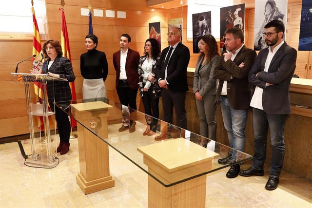 Los partidos políticos con representación en el Parlamento aragonés sucriben un 