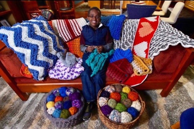 37224906_1551025782401945_r