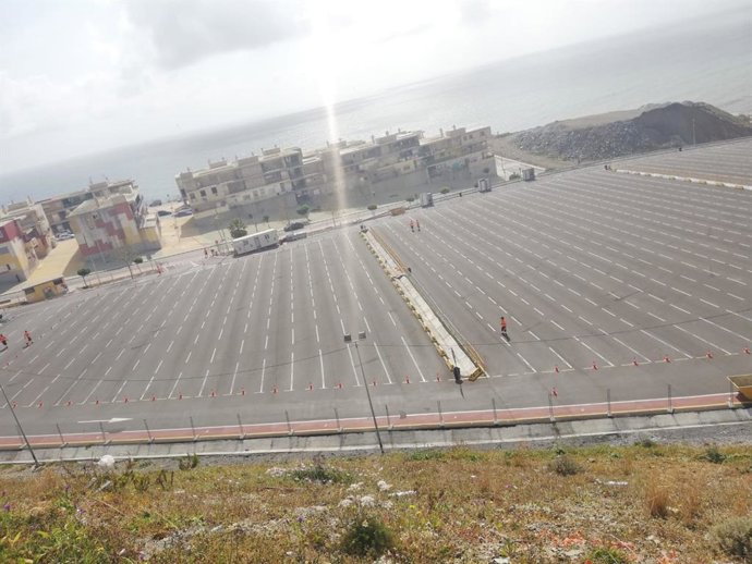 Marruecos reduce al mínimo el acceso a Ceuta de coches para comercio transfronte