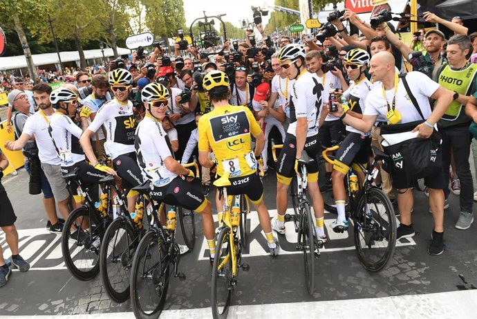 Sky celebra el triunfo de Geraint Thomas en el Tour