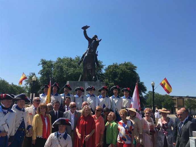 Estatua de Bernardo de Gálvez en Pensacola víctor diputación alcalde macharaviay