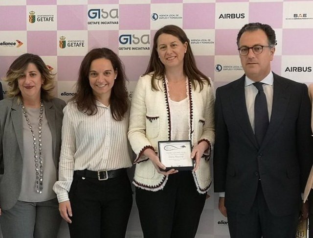 Getafe.- La directora del aeropuerto de Barajas recibe el premio Mujer y Aeronáu
