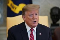 Trump acusa a Facebook y Twitter de "discriminar" a los políticos y simpatizantes republicanos