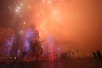 Cruz Roja atiende a 16 personas durante la nit de la Crem