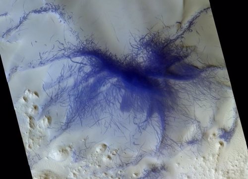 Remolinos azules 'diabólicos' en la superficie del Planeta Rojo