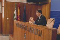 Cs acusa a Vox de "frivolizar" con la memoria histórica, la inmigración y las armas