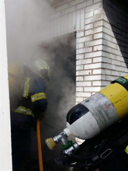 Se salda sin heridos un incendio de botellas de butano en un camping de Noja
