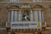 La Junta Electoral Central es reunirà després de la negativa de Torra a retirar els llaços grocs