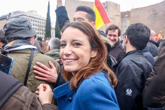 Levy acusa a los partidos independentistas de "chantajear" a Pedro Sánchez con l