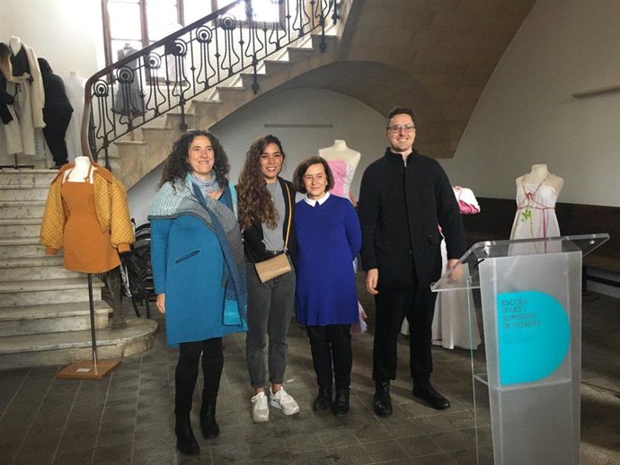 Sara Castañer, guanyadora de la V Marató de Reciclatge Creatiu de Roba del Conse