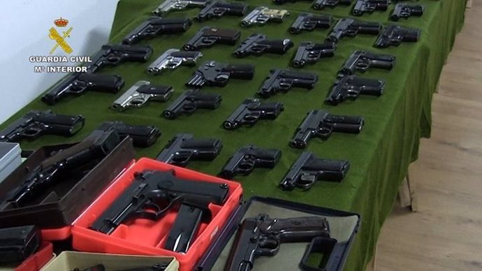 Murcia, segunda provincia con más licencias de armas cortas