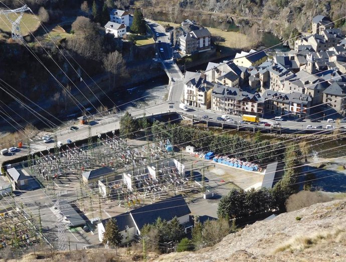 Endesa y Llavorsí (Lleida) acuerdan construir un aparcamiento al lado de la cent