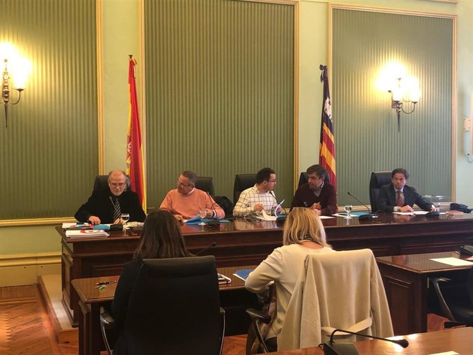 Manresa afirma que el cronómetro para los espacios electorales de la televisión 