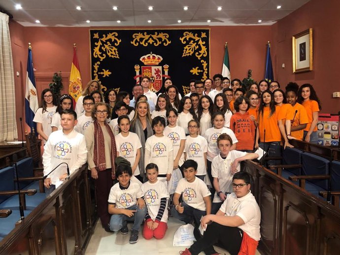 Sevilla.- Los menores de Alcalá abogan, en pleno extraordinario, por espacios de