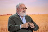 Arias Cañete dice que la UE ha negociado un "acuerdo inteligente" del Brexit e insiste en no descartar ningún escenario